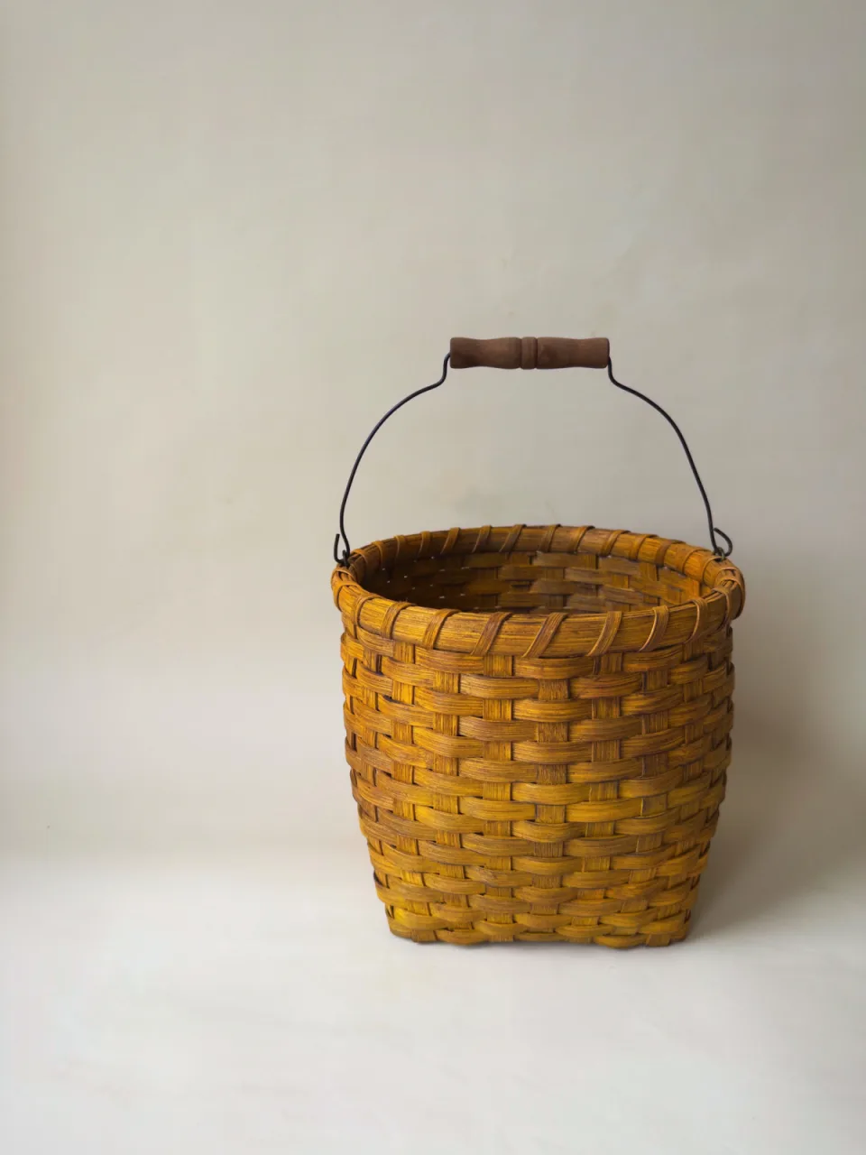 Pioneer Gathering Basket
