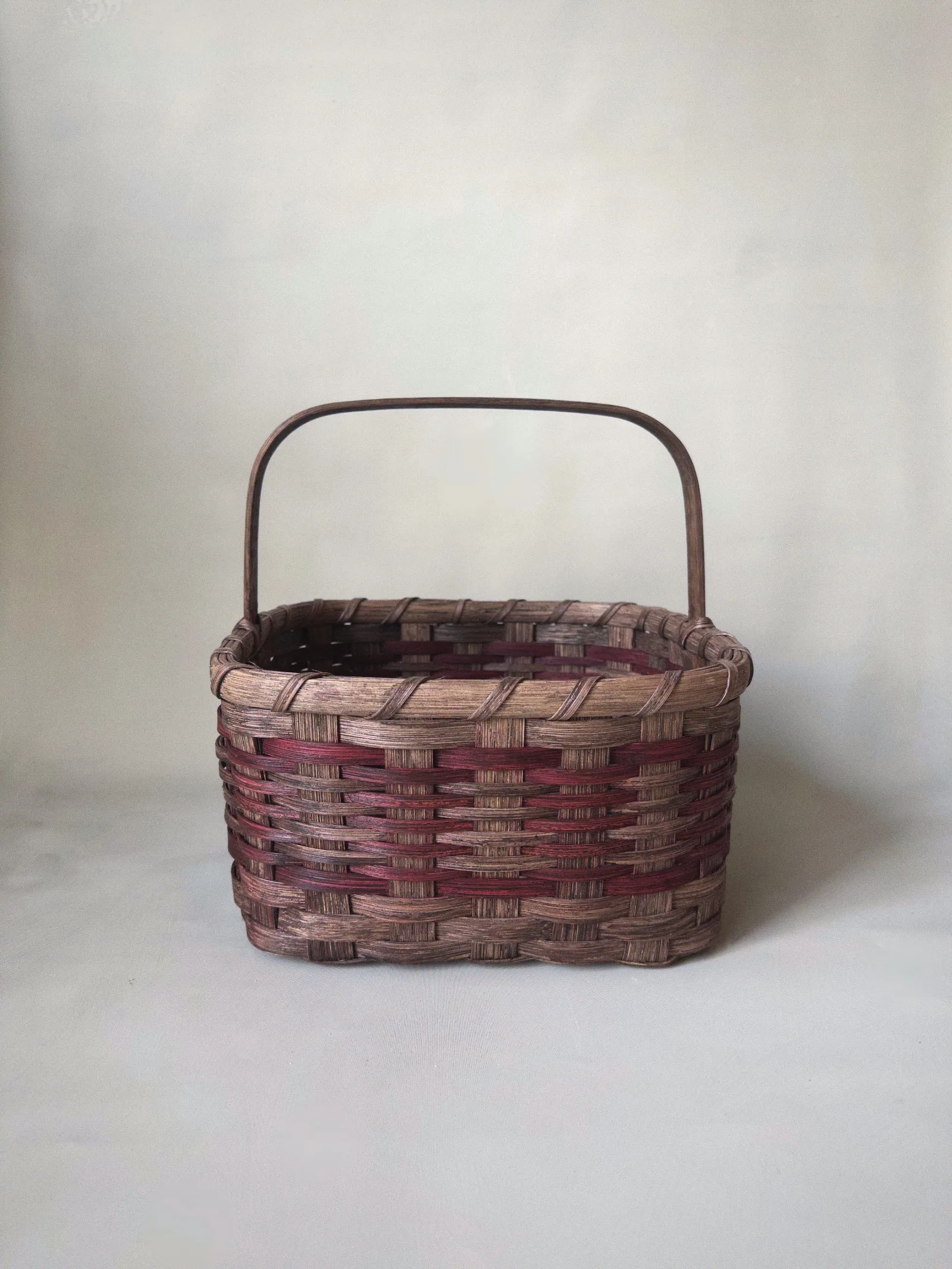 Round Cornered Market Basket — image 1